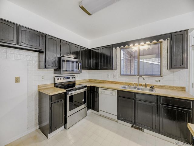 446 S Balsam Street, Lakewood, CO 80226