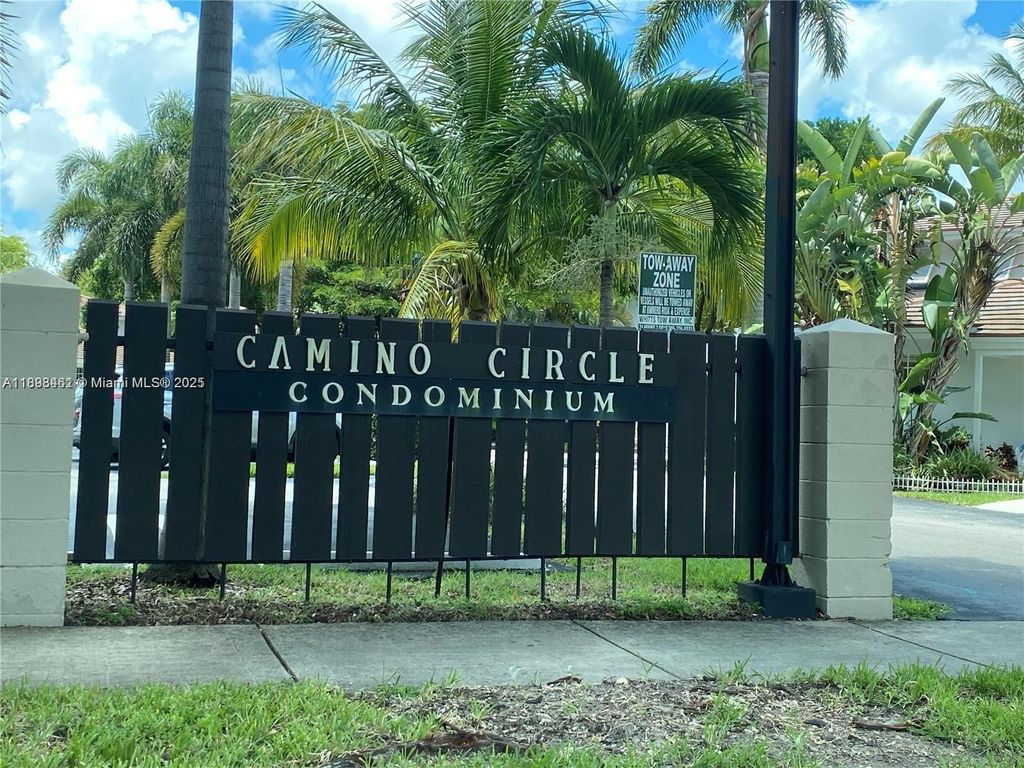 7900 Camino Cir 493, Miami, FL 33143