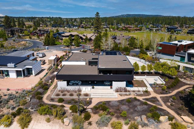 61456 Weinhard Court, Bend, OR 97702