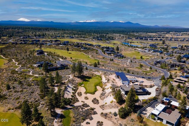 61456 Weinhard Court, Bend, OR 97702