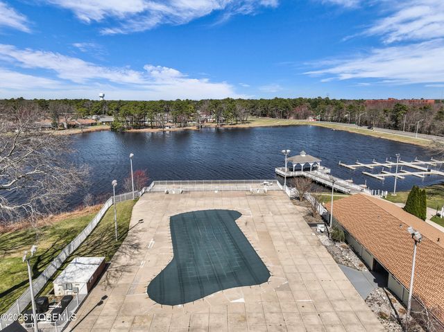 332 Canterbury Court B, Lakewood, NJ 08701