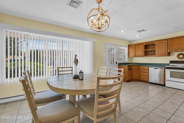 332 Canterbury Court B, Lakewood, NJ 08701