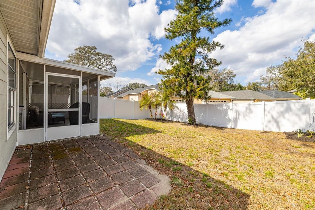 Image 21 of property listing at 210 ALSTON DRIVE, Orlando, FL 32835