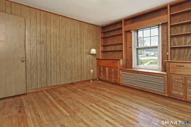 15 Locust Street, Milford, CT 06461