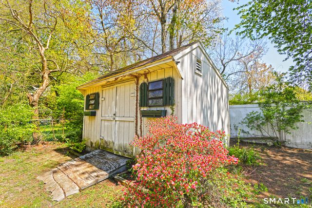15 Locust Street, Milford, CT 06461
