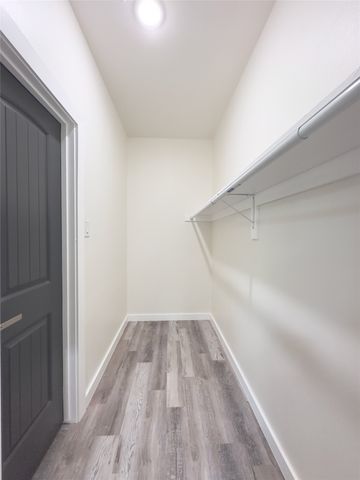 2720 Morning Avenue, Dallas, TX 75210