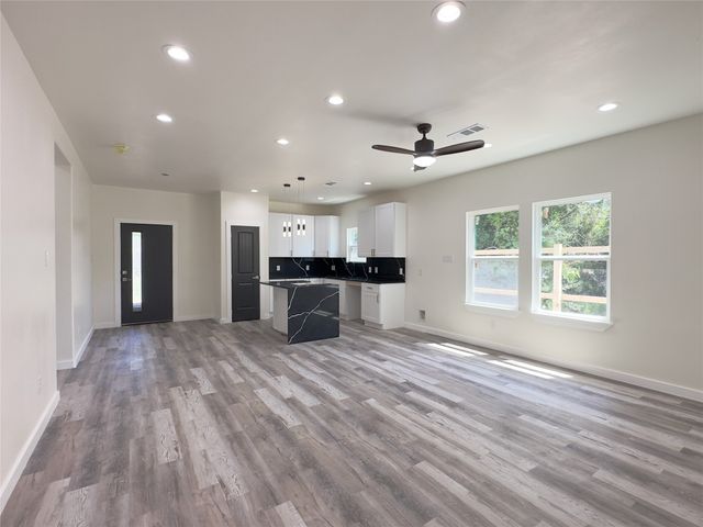 2720 Morning Avenue, Dallas, TX 75210