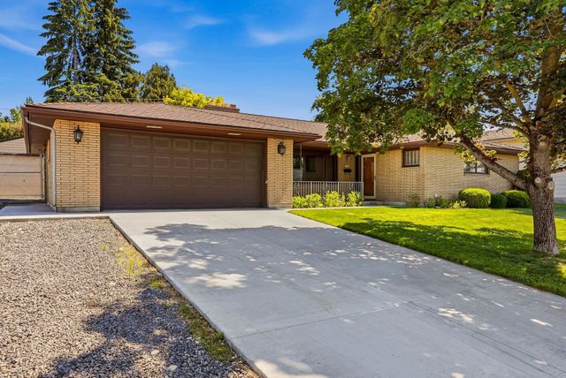 5732 N Drumheller St, Spokane, WA 99205