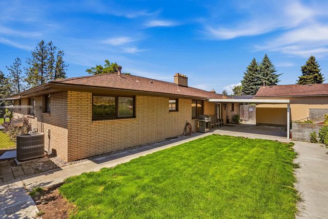 5732 N Drumheller St, Spokane, WA 99205