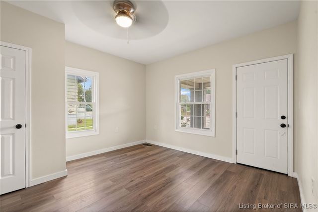 119 N Indiana Avenue, Sellersburg, IN 47172