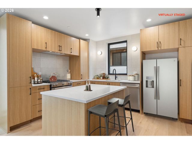 4615 N CAMPBELL Ave, Portland, OR 97217