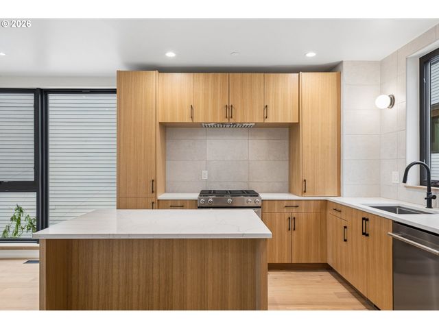 4615 N CAMPBELL Ave, Portland, OR 97217