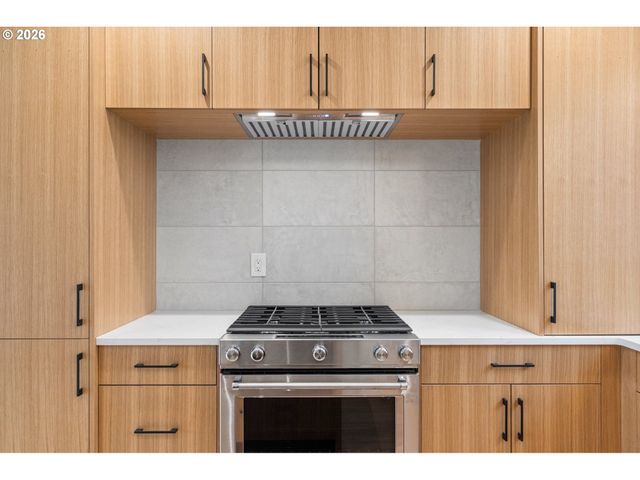 4615 N CAMPBELL Ave, Portland, OR 97217