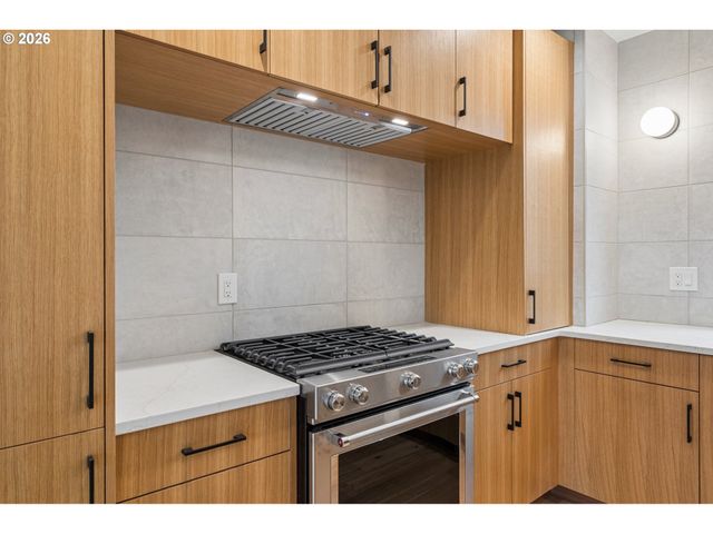 4615 N CAMPBELL Ave, Portland, OR 97217