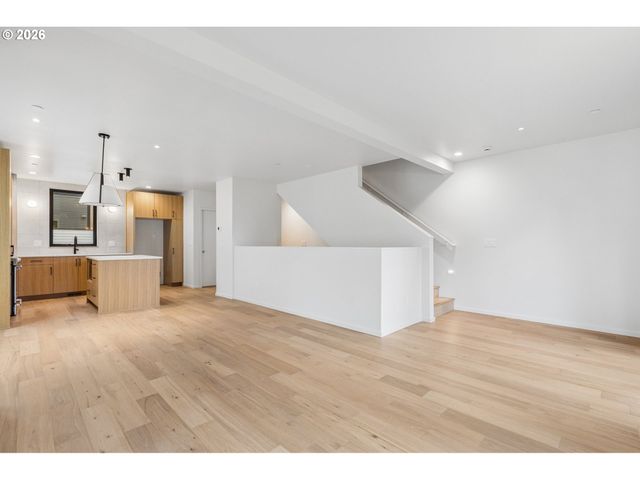 4615 N CAMPBELL Ave, Portland, OR 97217