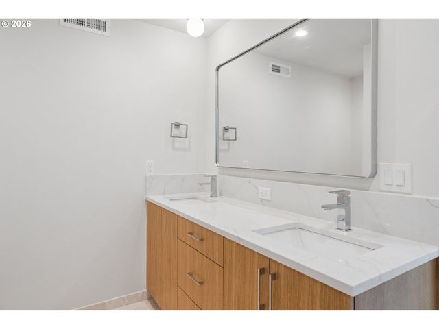 4615 N CAMPBELL Ave, Portland, OR 97217