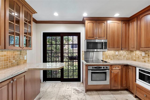 231 Majorca Ave F, Coral Gables, FL 33134