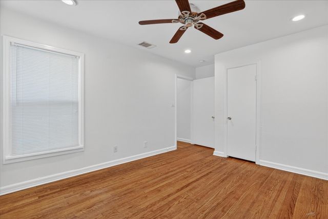 4309 Curzon Avenue, Fort Worth, TX 76107