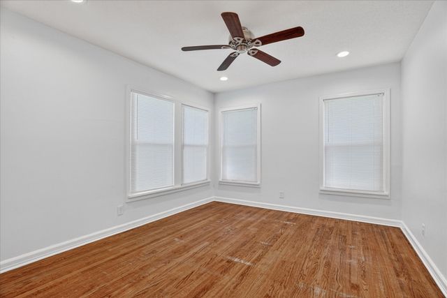 4309 Curzon Avenue, Fort Worth, TX 76107