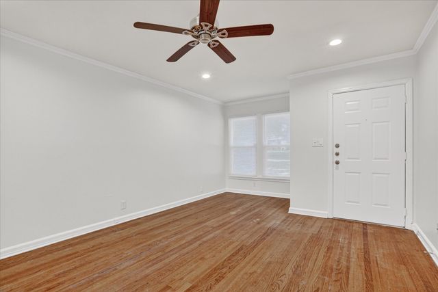 4309 Curzon Avenue, Fort Worth, TX 76107