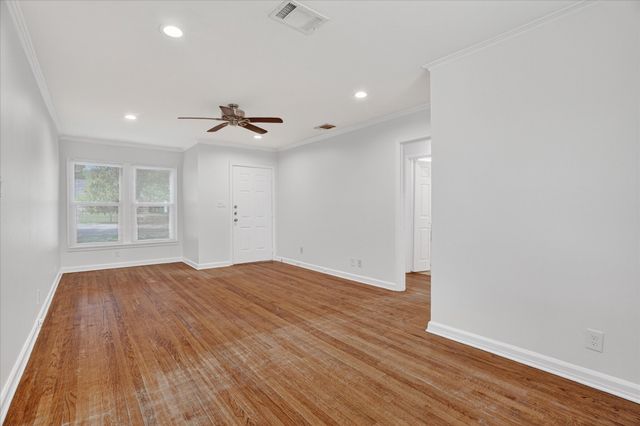 4309 Curzon Avenue, Fort Worth, TX 76107