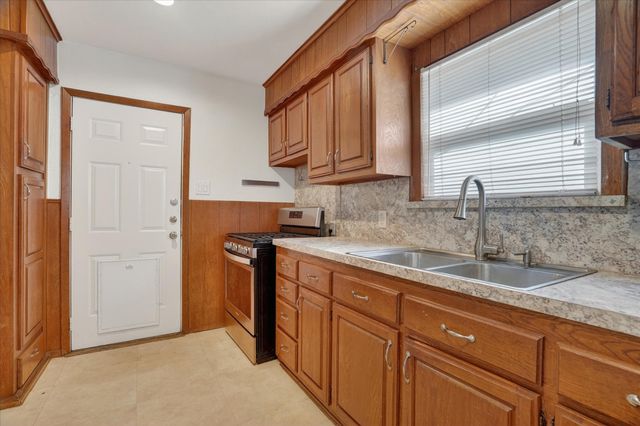4309 Curzon Avenue, Fort Worth, TX 76107