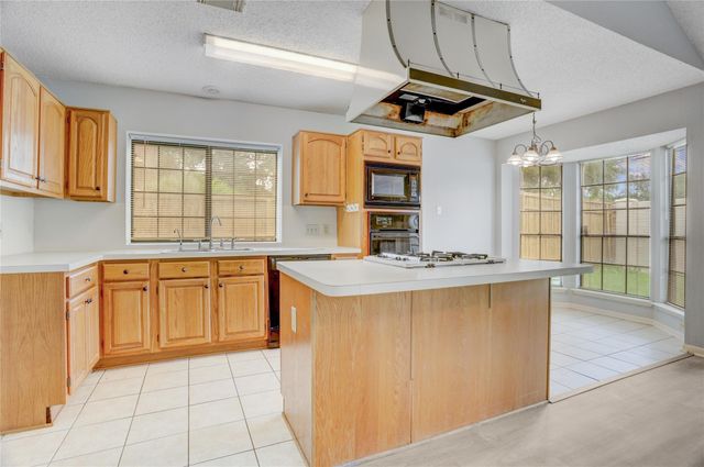 307 E Sutton Square, Stafford, TX 77477