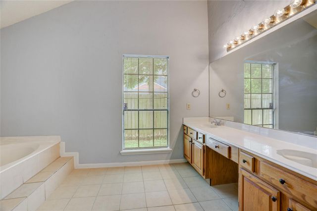 307 E Sutton Square, Stafford, TX 77477