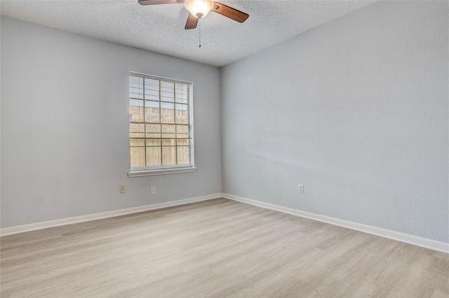 307 E Sutton Square, Stafford, TX 77477