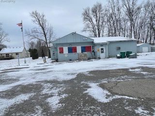 2260 S Belsay Road, Burton, MI 48519
