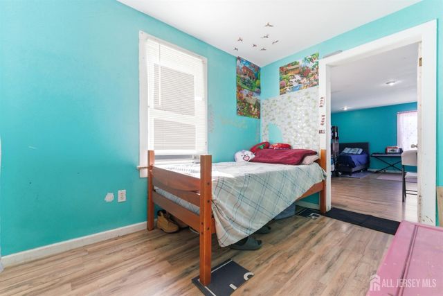 52 Park Avenue, Flemington, NJ 08822