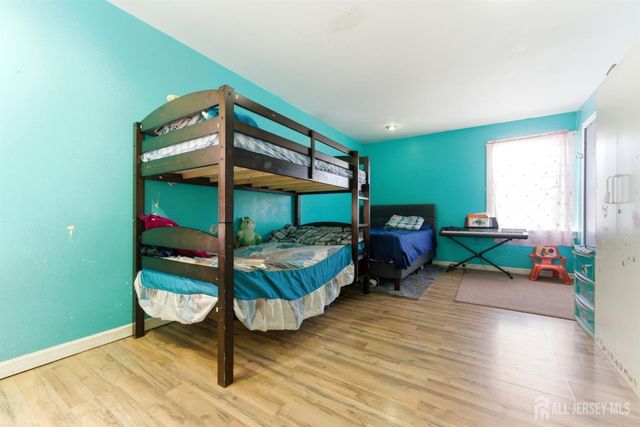 52 Park Avenue, Flemington, NJ 08822