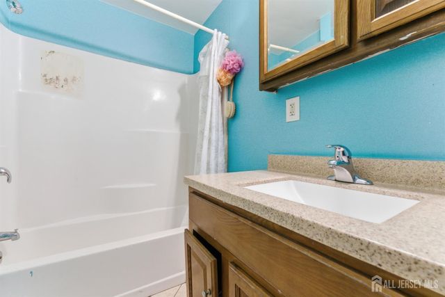 52 Park Avenue, Flemington, NJ 08822