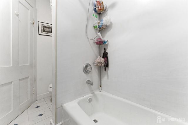 52 Park Avenue, Flemington, NJ 08822