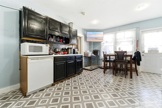 52 Park Avenue, Flemington, NJ 08822