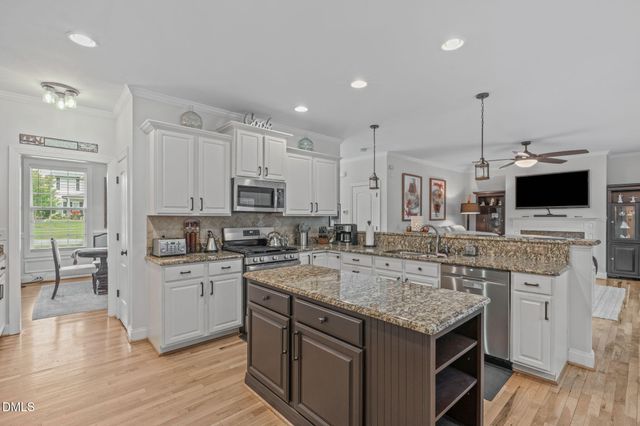 126 Gwendolyn Way, Fuquay Varina, NC 27526