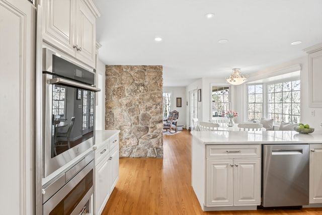 81 Whalers Walk, Edgartown, MA 02539