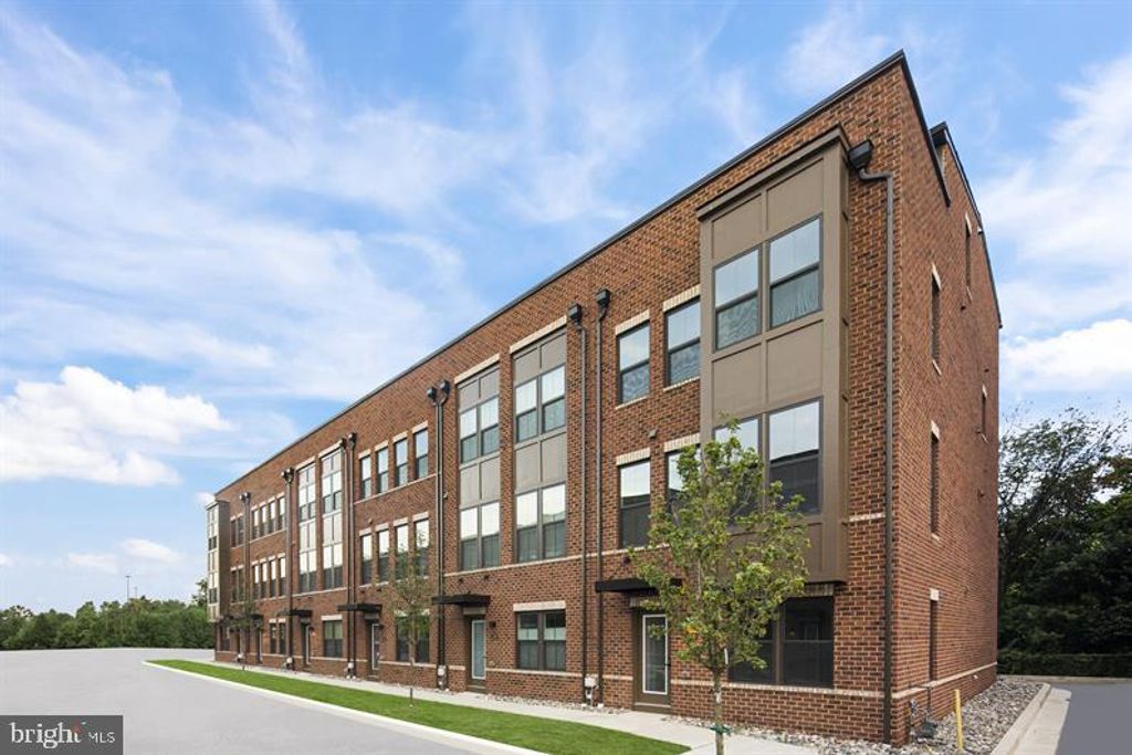 Image 1 of property listing at 2244 WATERFRONT WAY, Baltimore, MD 21230