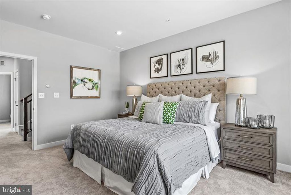 Image 12 of property listing at 2244 WATERFRONT WAY, Baltimore, MD 21230