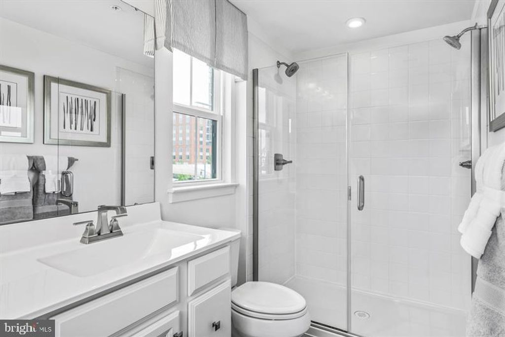 Image 14 of property listing at 2244 WATERFRONT WAY, Baltimore, MD 21230