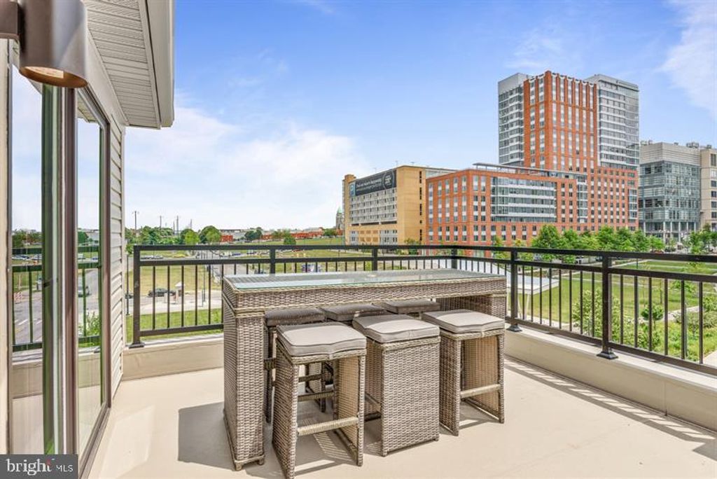 Image 23 of property listing at 2244 WATERFRONT WAY, Baltimore, MD 21230