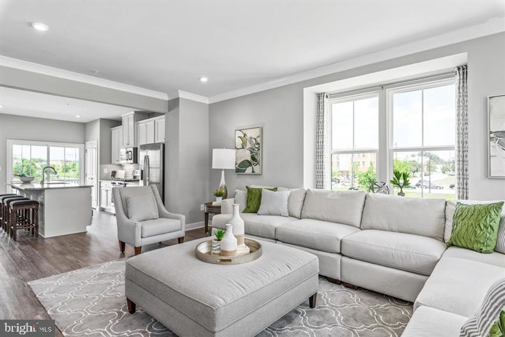 Image 4 of property listing at 2244 WATERFRONT WAY, Baltimore, MD 21230