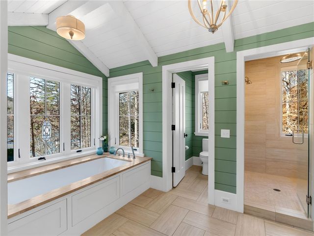 1067 Cliffs Vista Parkway, Six Mile, SC 29682