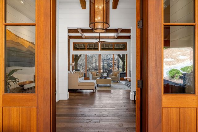 1067 Cliffs Vista Parkway, Six Mile, SC 29682