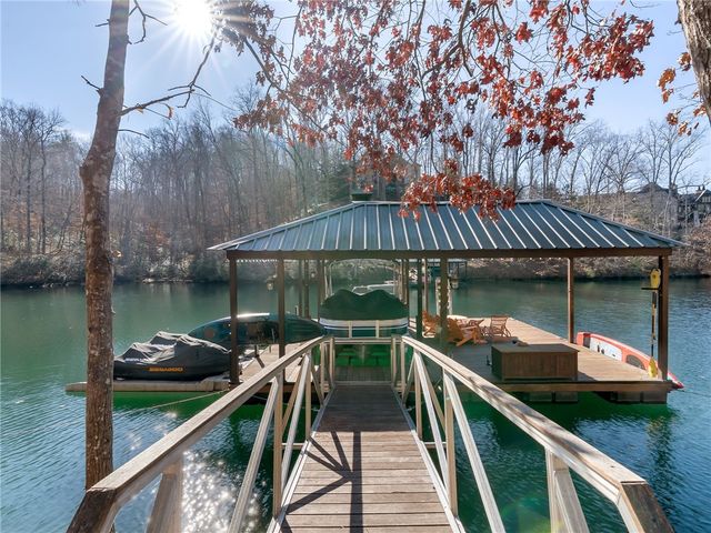 1067 Cliffs Vista Parkway, Six Mile, SC 29682