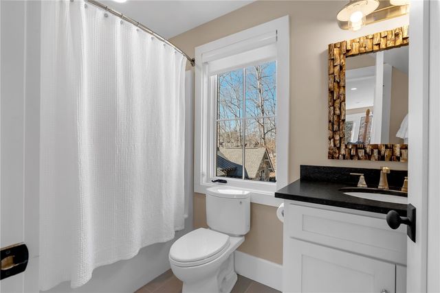 1067 Cliffs Vista Parkway, Six Mile, SC 29682