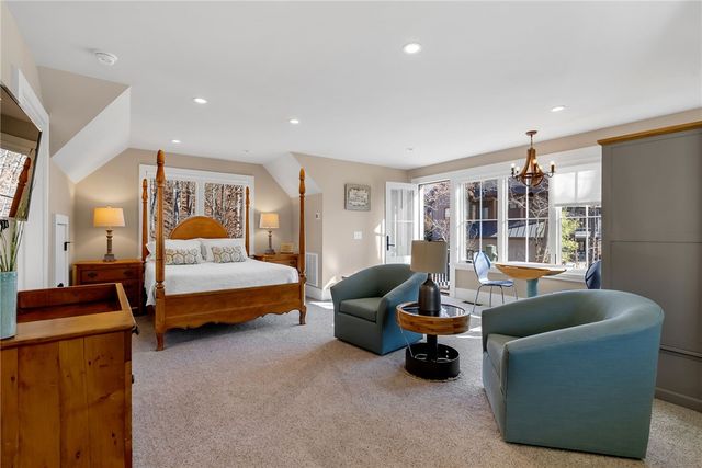 1067 Cliffs Vista Parkway, Six Mile, SC 29682