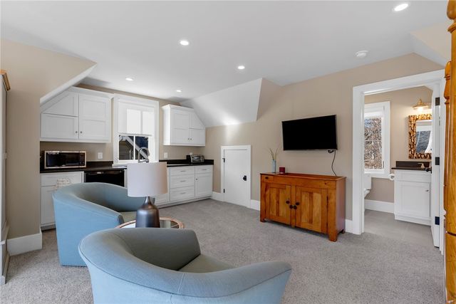 1067 Cliffs Vista Parkway, Six Mile, SC 29682