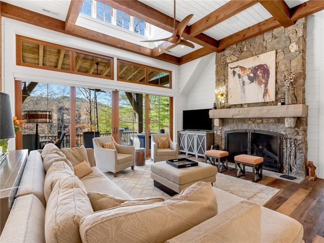 1067 Cliffs Vista Parkway, Six Mile, SC 29682