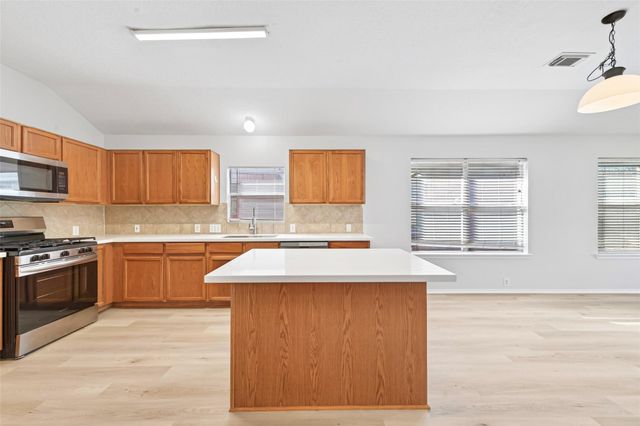 10614 Sugar Trace Drive, Sugar Land, TX 77498